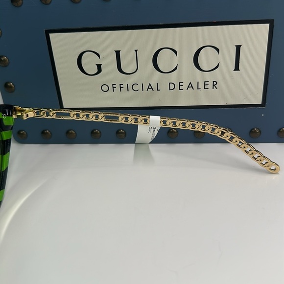 Gucci GG0978s 006 Cat Eye-Acetate Frame Sunglasses
Multi Womens - Picture 10 of 13
